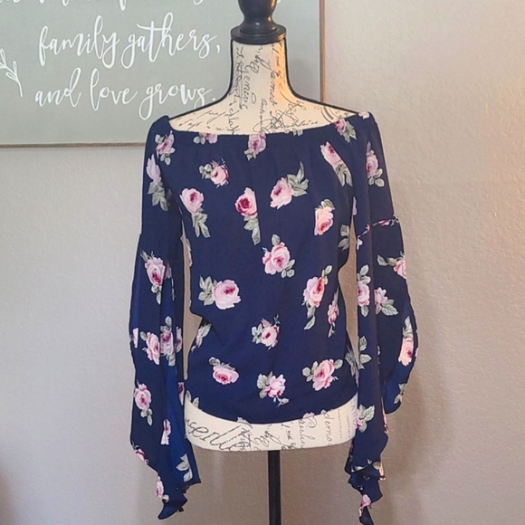 Ultra Flirt Floral Flowy Cold Shoulder Top - Picture 1 of 4